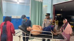 Polisi Bantu Warga Gonis Tekam yang Mendadak Alami Usus Buntu, Dievakuasi ke RSUD Sekadau