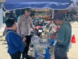 Aksi Humanis Polisi Saat Patroli, Penjual Siomay Diberi Himbauan Kamtibmas