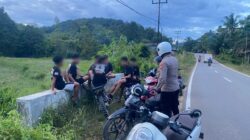 Sering Nongkrong di Bahu Jalan, Remaja di Nanga Mahap Diberi Pembinaan Polisi