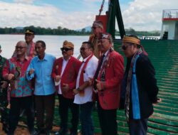 PT BKB Melakukan Penimbunan Tanah di Kawasan DAD Meliau dan Launching Landing Craft Tank