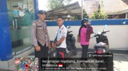 “Jaga Keamanan Nasabah, Polisi Sapa Warga yang Hendak Menabung di Bank Kalbar Saat Patroli Siang”
