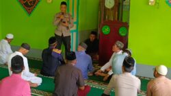 Sat Binmas Polres Landak Sampaikan Himbauan Kamtibmas kepada Jamaah Masjid At Tawadhu