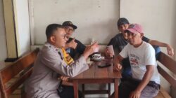 Rendah Hati dan Suka Menolong, Sosok Bhabinkamtibmas yang Dicintai Warga Sungai Tebelian