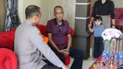 Sambut Hari Bhayangkara ke-80, Polres Ketapang Gelar Anjangsana kepada Purnawirawan, Warakawuri dan Personel yang Sakit