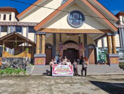 Sambut HUT Bhayangkara Ke-80, Polsek Sengah Temila Gelar Bhakti Religi di Masjid dan Paroki Pahauman
