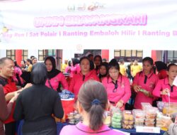 Dukung Ekonomi Kerakyatan, Kapolres Kapuas Hulu Kunjungi Stand UMKM di Semarak Bhayangkara
