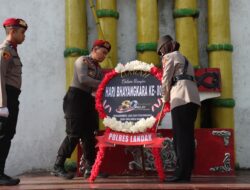 Ziarah dan Tabur Bunga di Makam Pahlawan Juang Landak, Polres Landak Kenang Jasa Para Pahlawan Jelang Hari Bhayangkara ke-80
