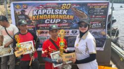 Dalam Rangka HUT Bhayangkara Ke-80, Polsek Kendawangan Gelar Lomba Mancing Udang Galah