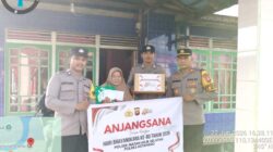 Polsek Matan Hilir Selatan Gelar Anjangsana Dan Serahkan Bantuan Sosial Dalam Rangka Hari Bhayangkara Ke-80