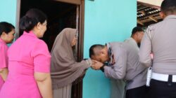 AKBP Harris Batara Simbolon, S.I.K., S.H., M.Tr.Opsla Sosok Pemimpin Menjunjung Tinggi Adab, Menghormati Orang Tua