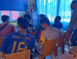 Polsek Simpang Dua Polres Ketapang Gelar Nonton Bareng Piala Dunia Bersama Warga, Pererat Kedekatan dengan Masyarakat