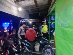 Tegur Sopir Truk hingga Sambangi Warung, Begini Patroli Polres Sekadau