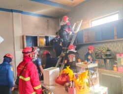 Kitchen Set Rumah Warga di Sekadau Terbakar, Api Diduga Berasal dari Blower Asap