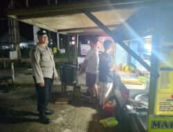 Cegah Kriminalitas Malam, Polisi Sambangi Pedagang Martabak dan Ajak Warga Tingkatkan Kewaspadaan