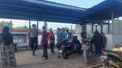 Bhabinkamtibmas Polsek Delta Pawan Dekat dengan Warga, Sambang Kamtibmas Perkuat Kemitraan dan Jaga Keamanan Lingkungan