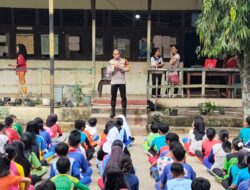 MPLS Jadi Momentum Polres Sekadau Kenalkan 110 Polri kepada Pelajar