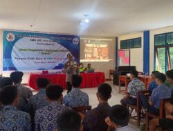 Polres Sekadau Bekali Pelajar SMK Keling Kumang Lawan Judol dan Tertib Berlalu Lintas saat MPLS