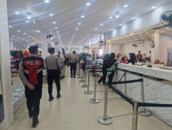 Sat Samapta Polres Ketapang Intensifkan Patroli Dialogis di Pusat Perbelanjaan, Wujudkan Rasa Aman bagi Masyarakat