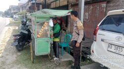 Hari Libur Tak Kendurkan Pengabdian: Bhabinkamtibmas Ngabang Sambangi Penjual Batagor, Imbau Waspada Kejahatan Siang Hari