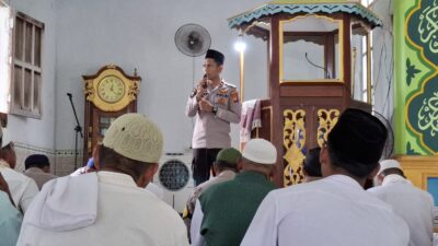 Kapolsek Ella Hilir Ajak Masyarakat Bersama Jaga Kamtibmas,Dalam Kegiatan Jum’at Curhat