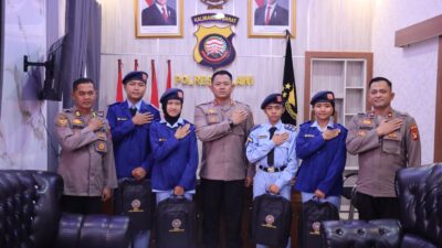 Kapolres Melawi Terima Kunjungan Taruna/Taruni SMA Taruna Bumi Khatulistiwa